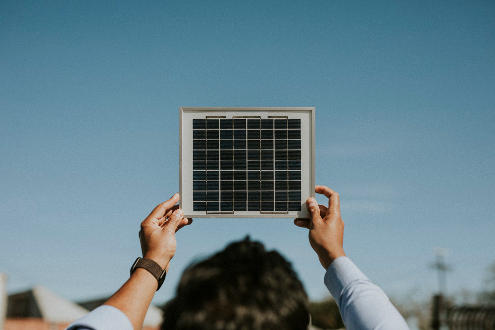 Read more about the article Solar Energy Anywhere, Anytime: The Portable Power of Solar Panels 